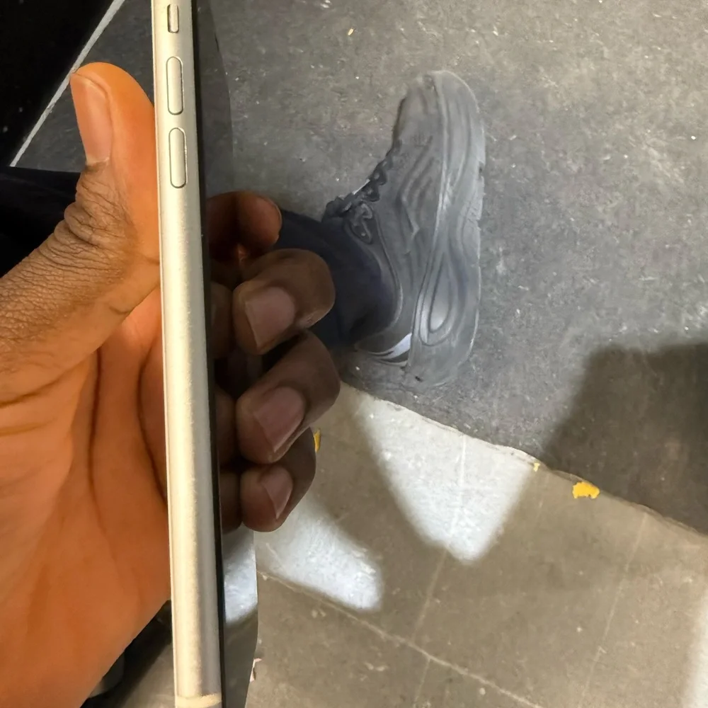 Apple Smartphone - iPhone 11